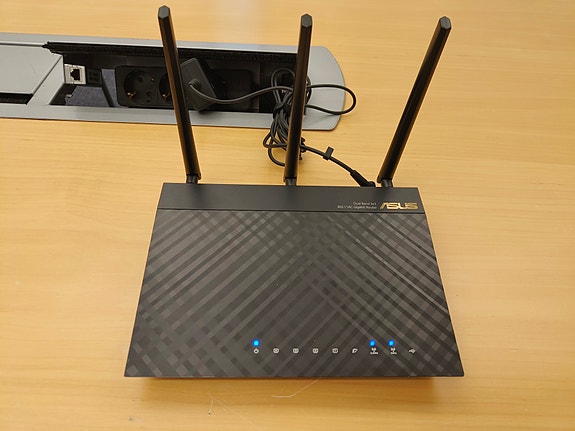 ASUS RT-AC66U AC1750 Dual Band WiFi -reititin