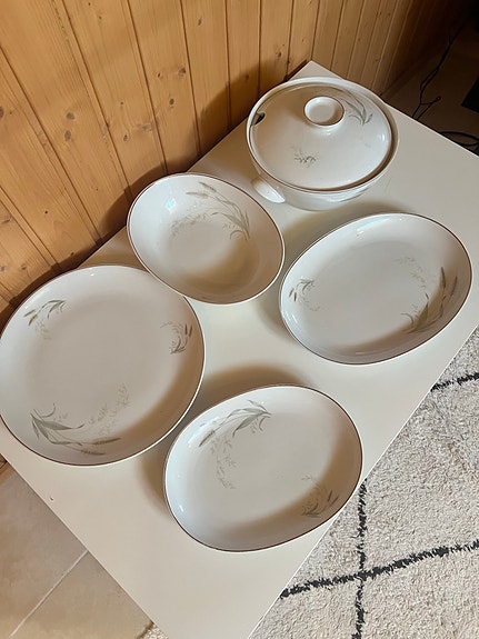 Arabia Tähkä tarjoiluastiat setti