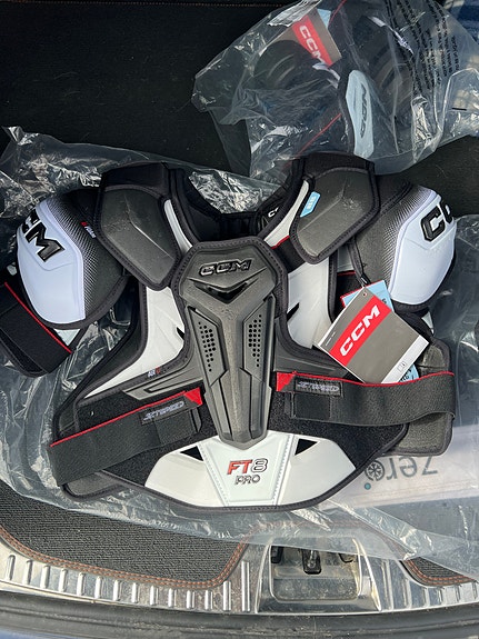 CCM Jetspeed FT8 Pro hartiasuojat