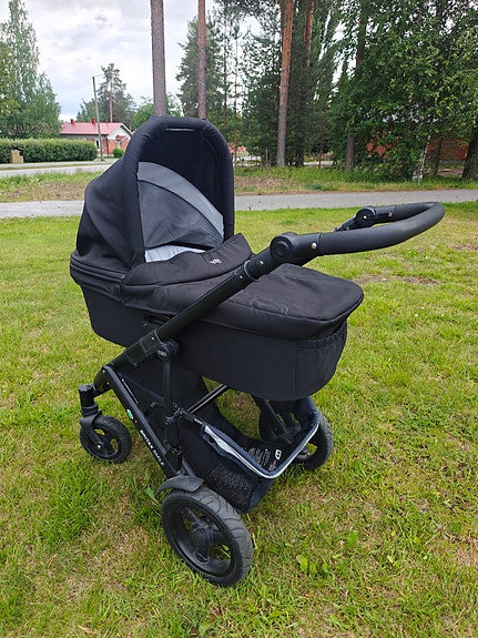 Britax yhdistelmävaunut musta
