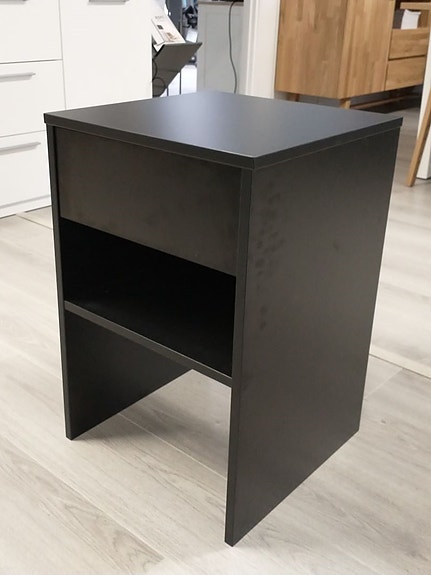 Black yöpöytä, musta