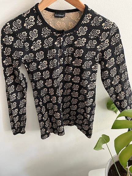 Marimekko Hedelmäkori -trikoopaita, koko XS (Made in Estonia)