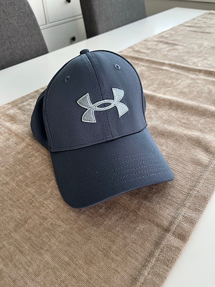 Under Armour lippis