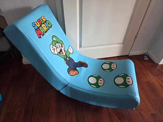 Super Mario tuoli