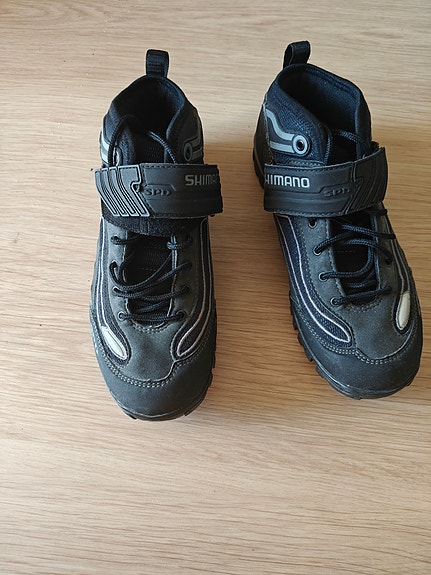 Shimano MT61 SPD-pyöräilykengät koko 43 musta