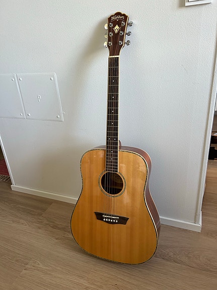 Washburn akustinen kitara dreadnought WD15S / Washburn acoustic guitar