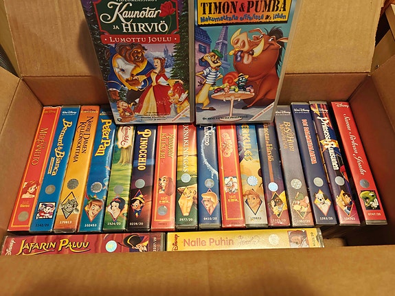 Walt Disney VHS laatikko (20kpl)