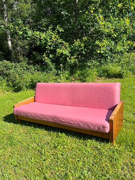 50-luvun levitettävä vuodesohva