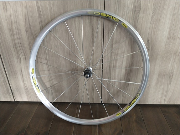 Mavic cosmic takakiekko