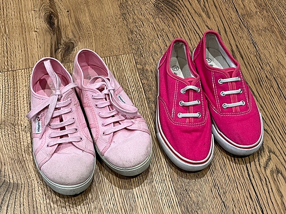Superga ja Firefly tennarit