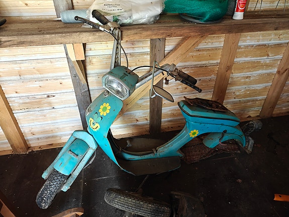 Vespa Innocenti Lambretta Vega 75cc