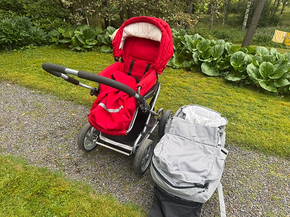 BRIO yhdistelmävaunut + kantokoppa + lisävarusteet