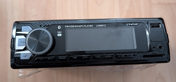 Livia LAS8012 Autosoitin MP3/BT/USB/SD/RADIO