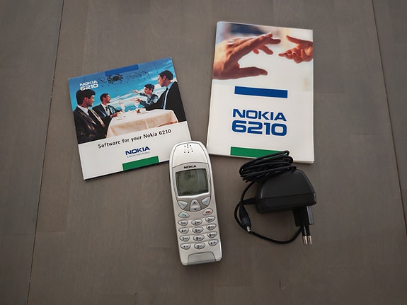 Nokia 6210 retro matkapuhelin netmonitor valikolla
