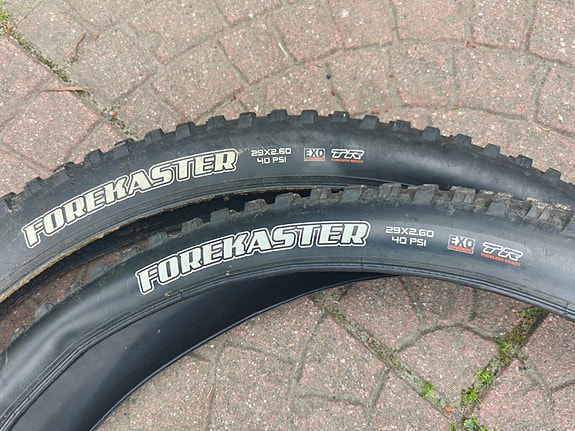 Maxxis Forekaster 29x2.60 pari