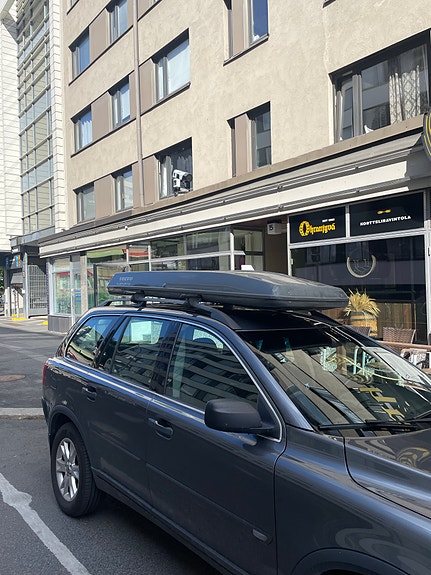 Volvo In Sports suksiboksi ja kattokaiteet