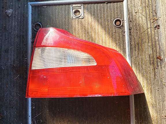 Volvo S80 mk2 oikea takavalo