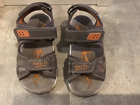 Superfit sandaalit koko 26