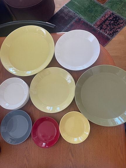 Teema Arabia/Iittala matalia lautasia