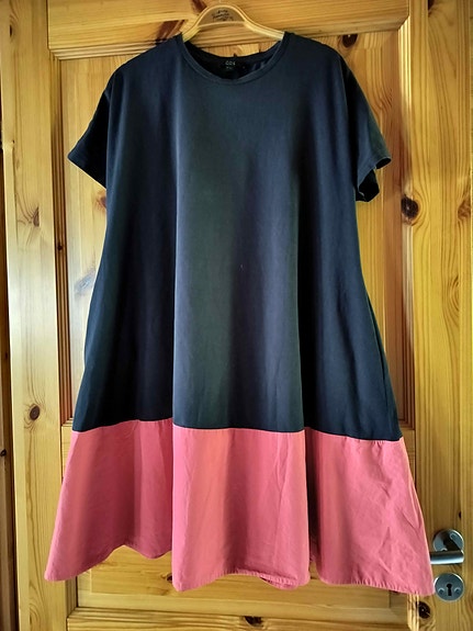 Cos A linjainen mekko koko M