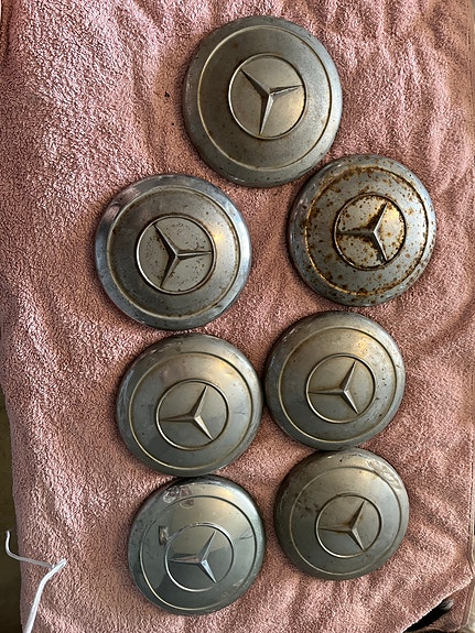 Mercedes-Benz pölykapselit