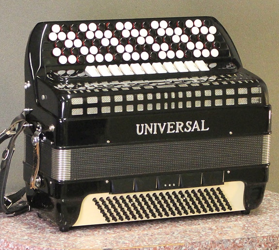 Universal 4äk harmonikka