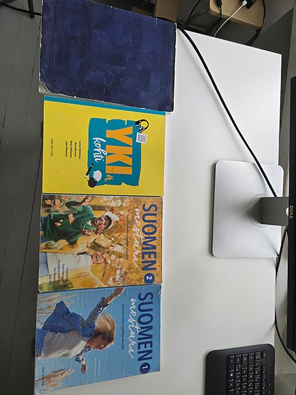 Suomen Mestari 1 & 2 + YKI Kohti + Personal Notes 
& exams (passed yki with)