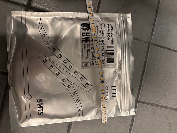 Led-nauhaa 5m 3000k täydet laatikot