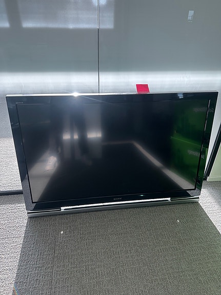 Sony Bravia 52” Full HD TV – Kaukosäädin mukana