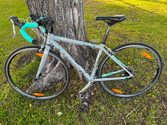 Trek Lexa maantiepyörä runko koko 47, ja renkaat 28