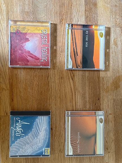 4 kpl rentoutus- ja meditaatio CD-levyjä