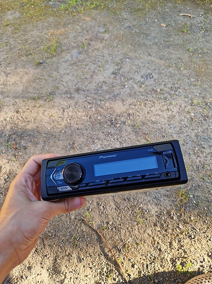 Pioneer MVH-S120UB mankka