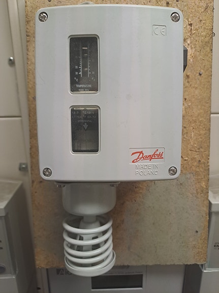Danfoss termostaatti / lämpötilasäädin