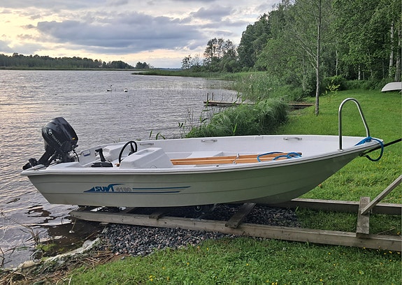 Suvi 4180 pulpettivene + 15hp