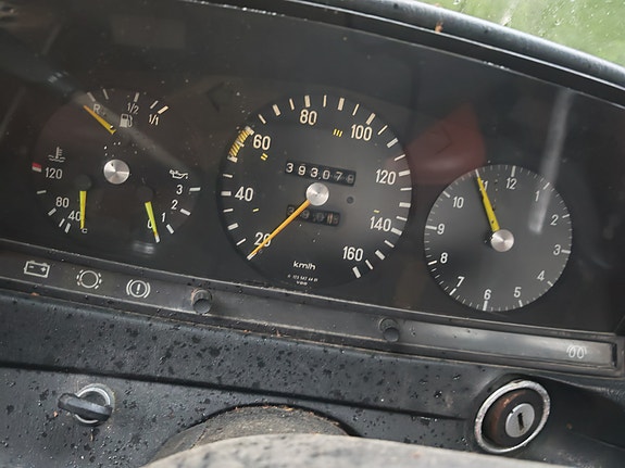 Mercedes-Benz mittaristo / mittaritaulu
