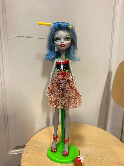 Monster High nukke Ghoulia Yelps