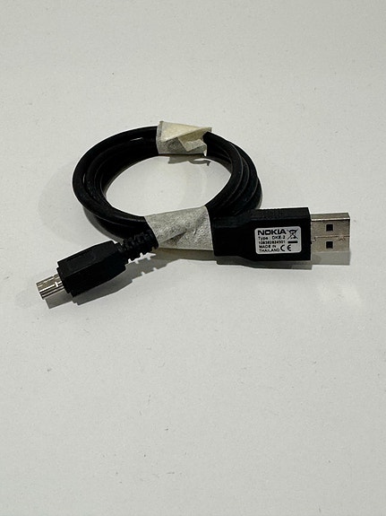 Nokia DKE-2 USB-datakaapeli (alkuperäinen Mini-USB kaapeli)
