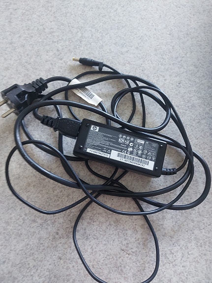 HP kannettavan tietokone laturi 65W
