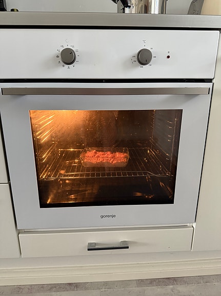Gorenje kiertoilmauuni valkoinen