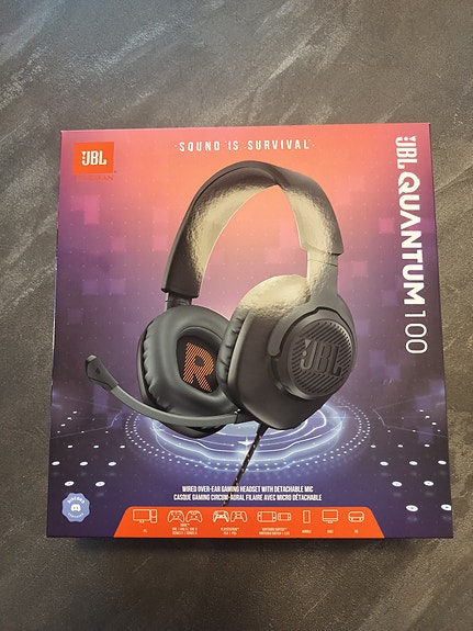 JBL Quantum 100 peli-headset