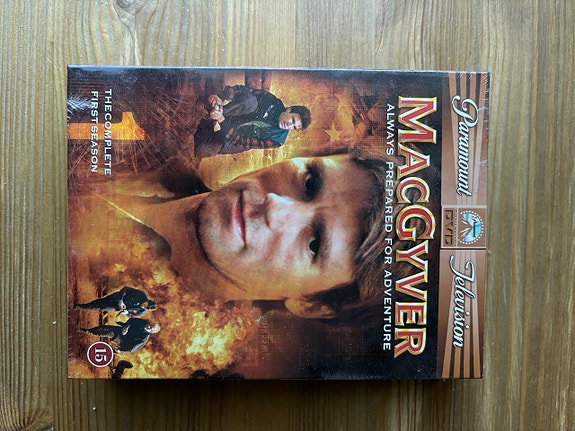MacGyver The Complete First Season DVD-boksi