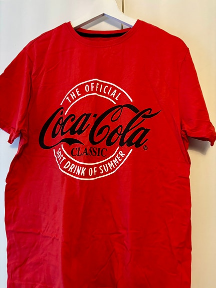 Coca Cola paita ja shortsit