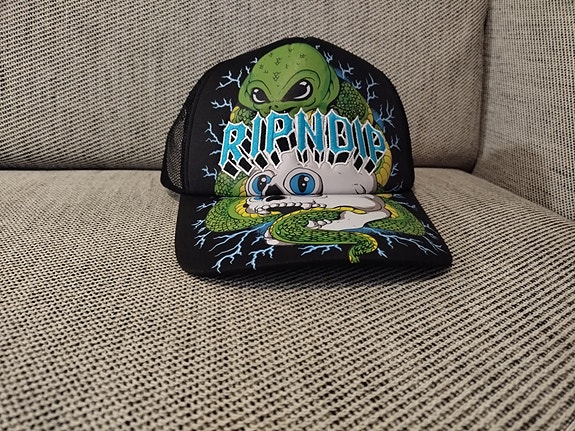 ripndip trucker hattu.