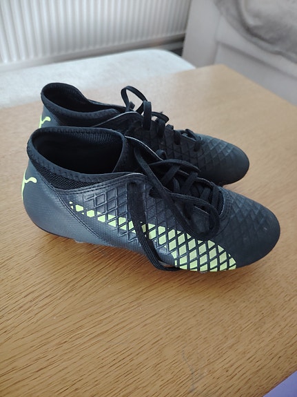 Puma Nappikset 34
