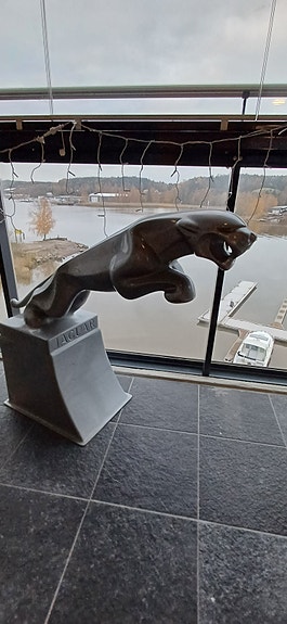 Jaguar patsas