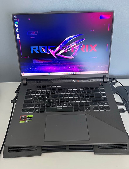 Asus ROG Strix G16 pelikannettava (RTX5070ti)