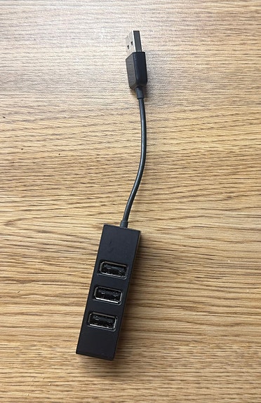 Kompakti USB-hubi (3-porttia) USB A