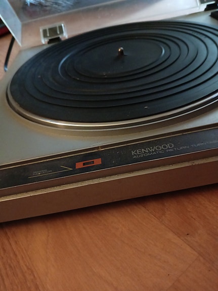 Kenwood automatic return turntable