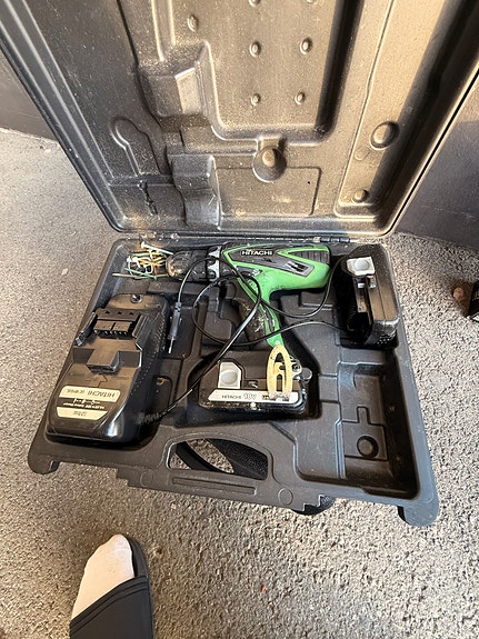Hitachi 18V akkuporakone ja kantolaukku