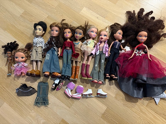 Bratz nukkeja ja vaatteita